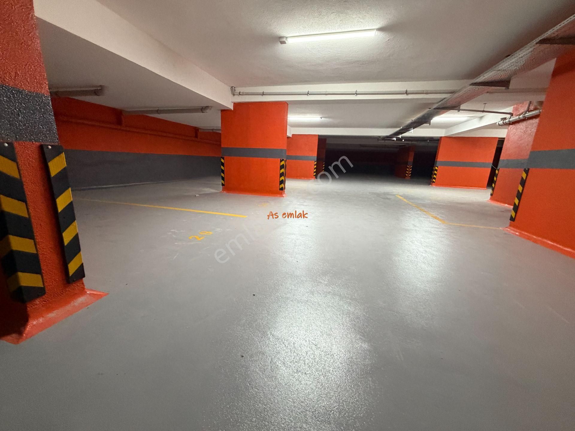 As Emlak Tan 1+1 Altunizade Ay Konakları Otoparklı Teraslı Giriş Daire - Görsel 31