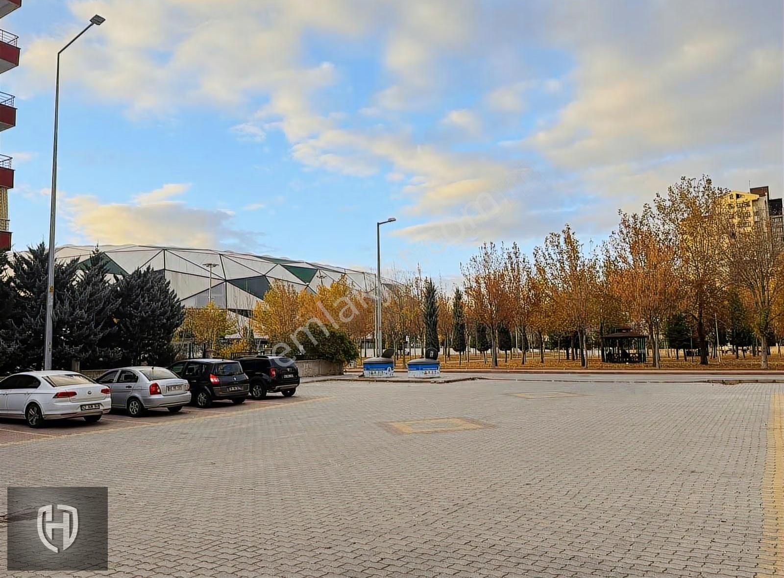 Hammer'den Yeni Stadyum Karşısında Muhteşem 3+1 Daire - Görsel 3