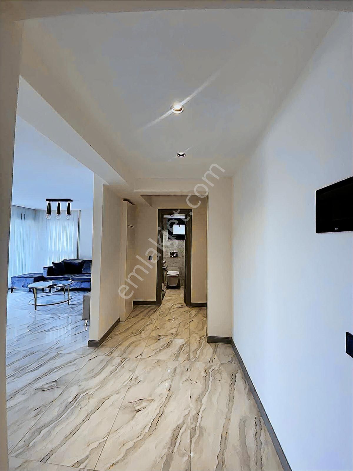 Çeşme Merkezinde Satılık Lüks Resıdence Dairesi - Görsel 12