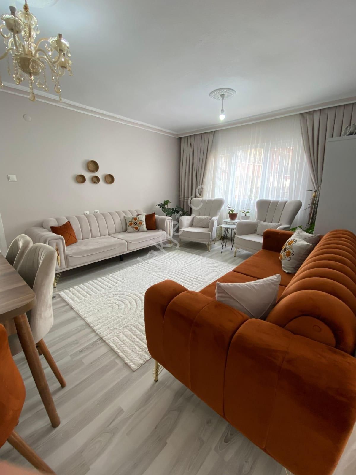 Pınarbaşı Mh 3+1 2. Ara Katta Full+full Yapılı Caddeye Yakın Daire - Görsel 4