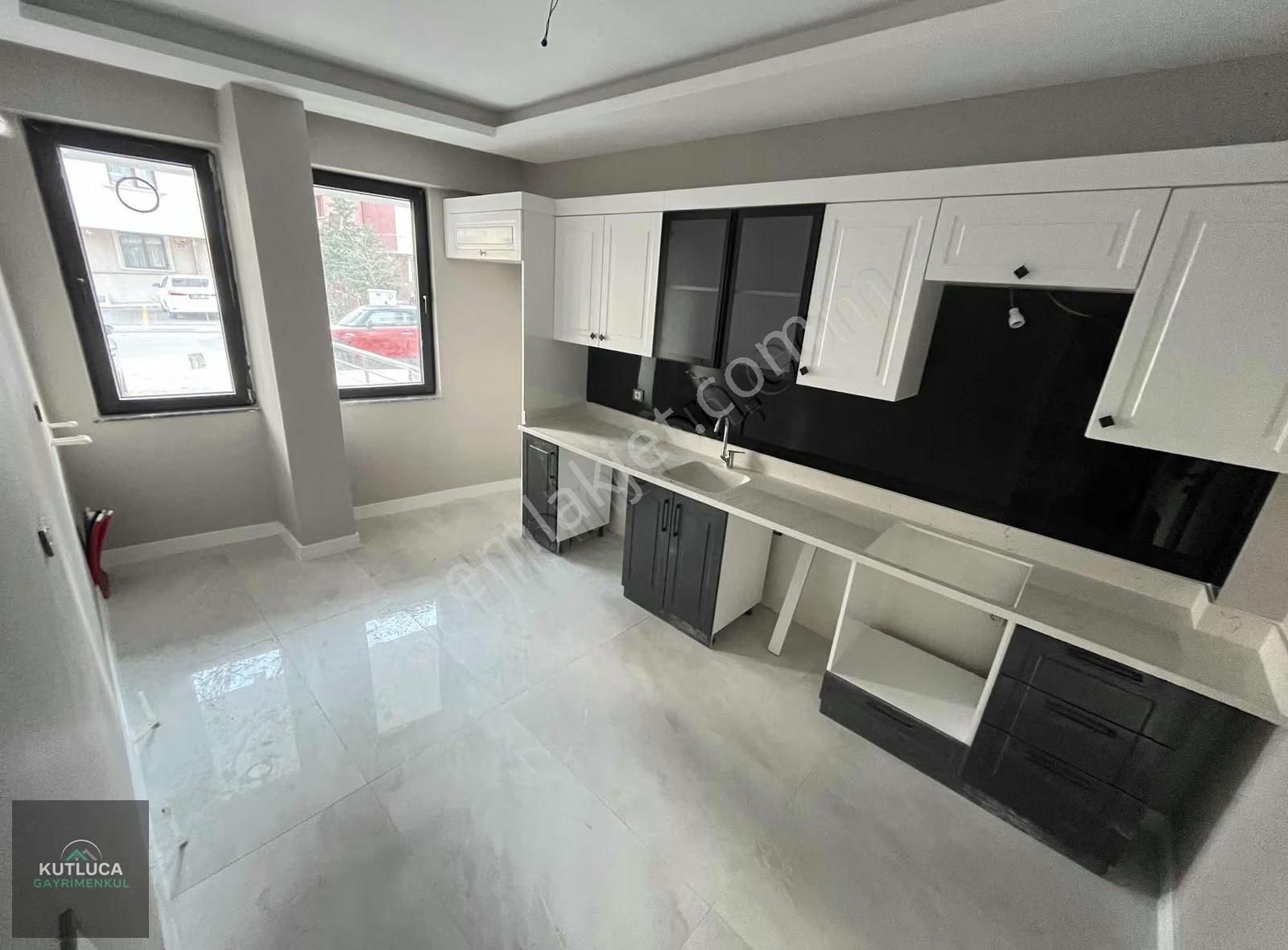 2+1 Cadde Üzeri Sağlık Ocağı Okul Ve Market Yakını Sıfır İskanlı - Görsel 24