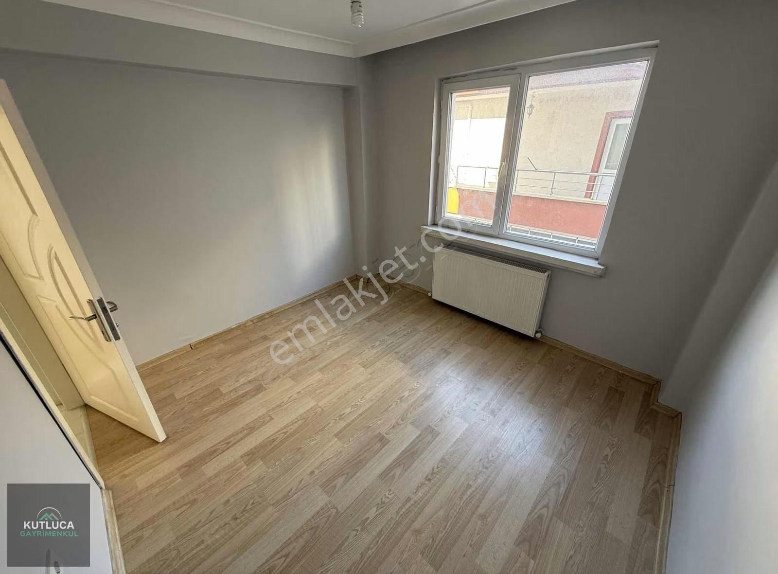 3+1 Okul Ve Market Yakını Masrafsız Ara Kat Asansörlü Kök Tapu!! - Görsel 24