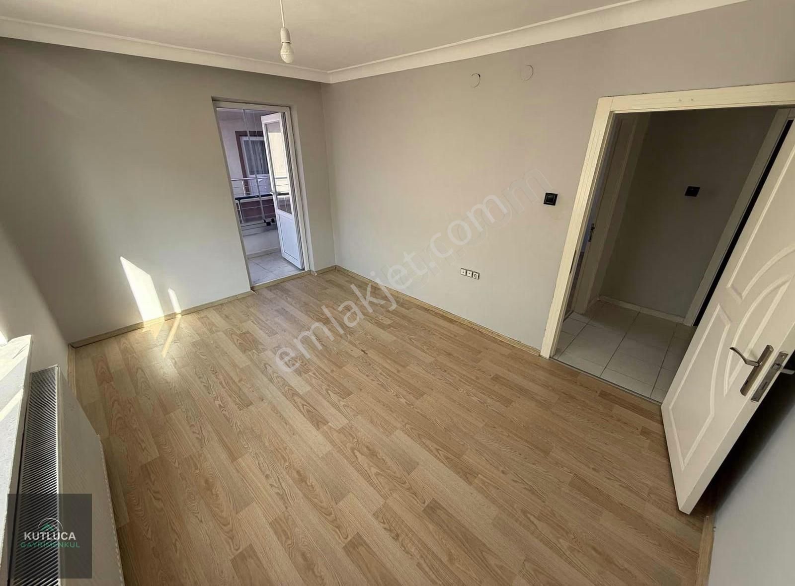 3+1 Okul Ve Market Yakını Masrafsız Ara Kat Asansörlü Kök Tapu!! - Görsel 9