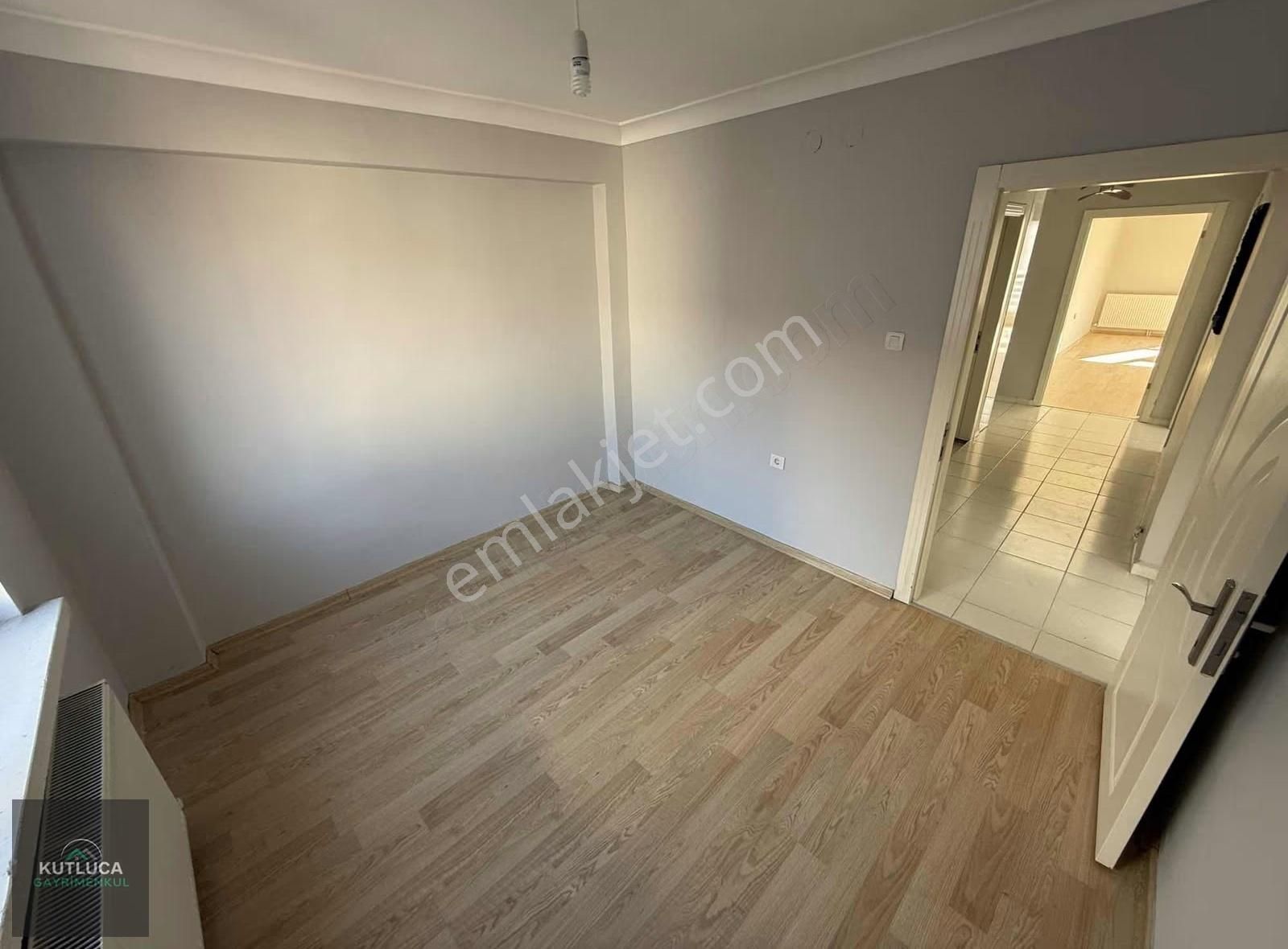 3+1 Okul Ve Market Yakını Masrafsız Ara Kat Asansörlü Kök Tapu!! - Görsel 22