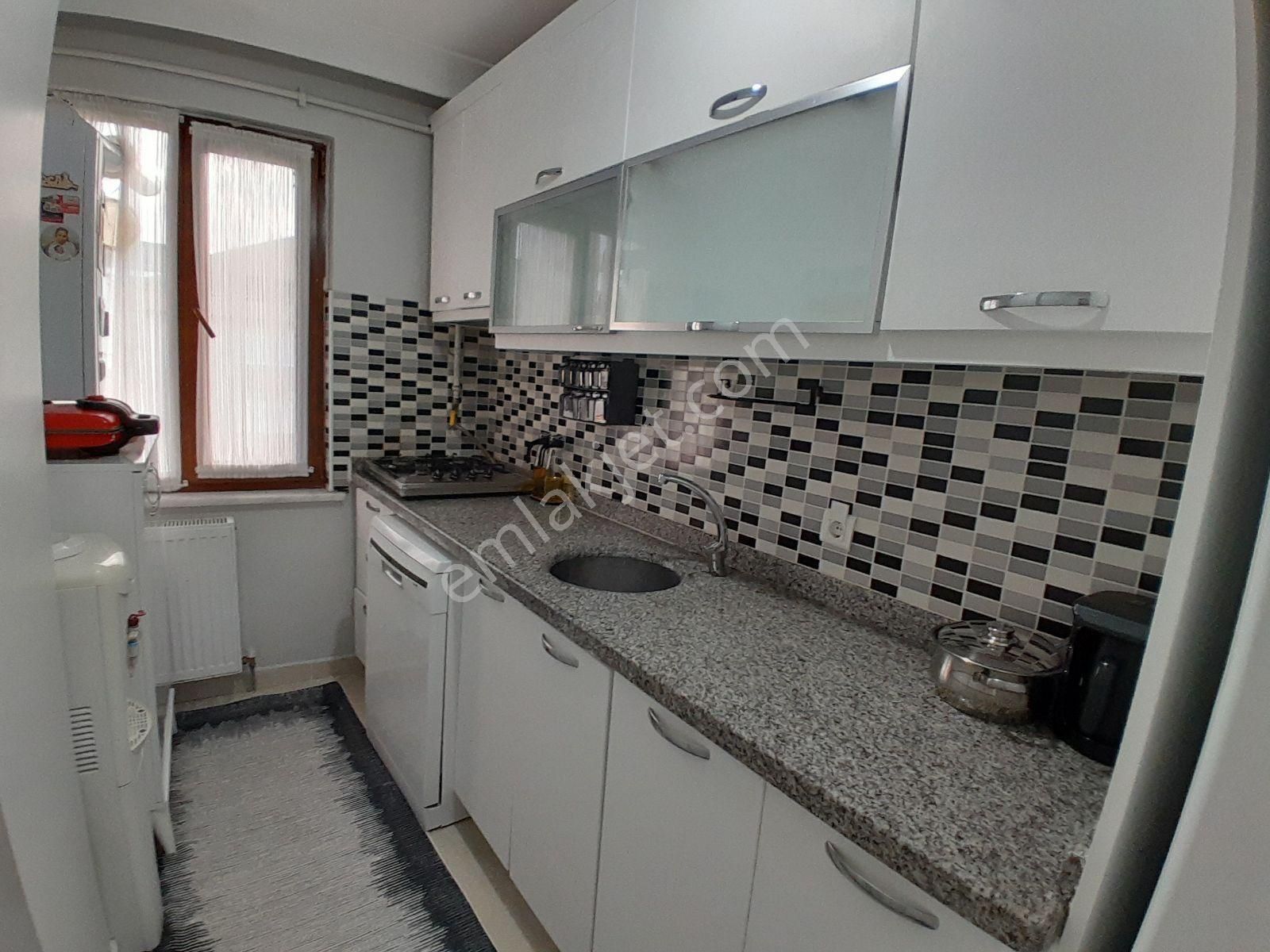 Uğur Çevik'ten Satılık 3+1 130m2 Üstdubleks İskanlı Metro 1dk - Görsel 12