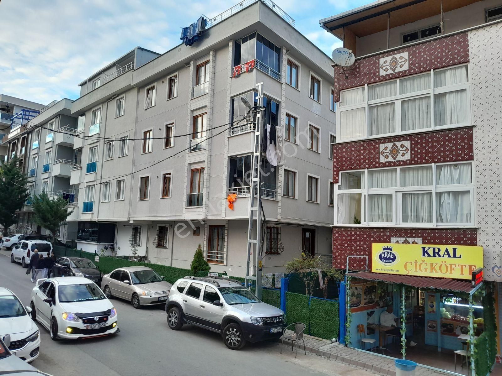 Uğur Çevik'ten Satılık 3+1 130m2 Üstdubleks İskanlı Metro 1dk - Görsel 3