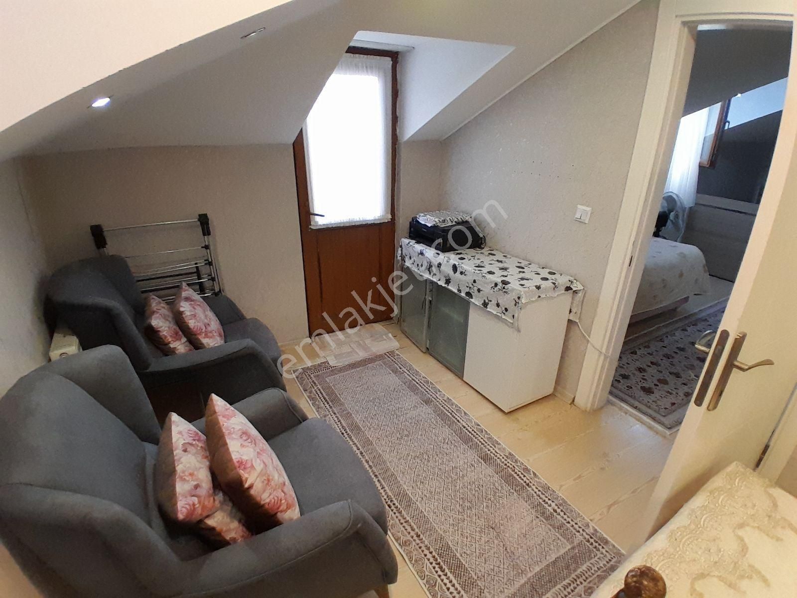 Uğur Çevik'ten Satılık 3+1 130m2 Üstdubleks İskanlı Metro 1dk - Görsel 23