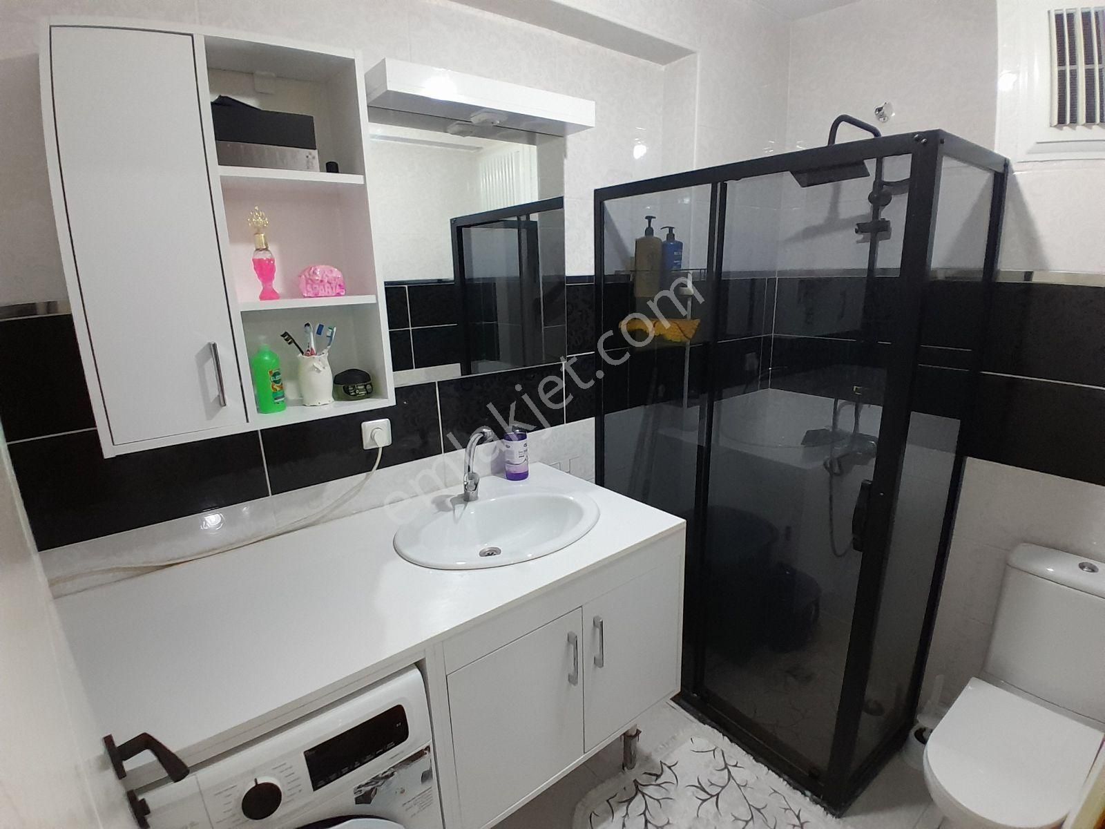 Uğur Çevik'ten Satılık 3+1 130m2 Üstdubleks İskanlı Metro 1dk - Görsel 15