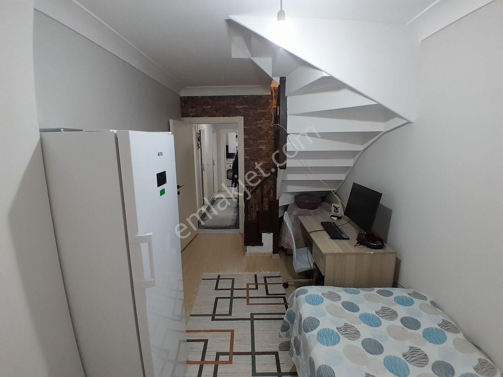 Uğur Çevik'ten Satılık 3+1 130m2 Üstdubleks İskanlı Metro 1dk - Görsel 20