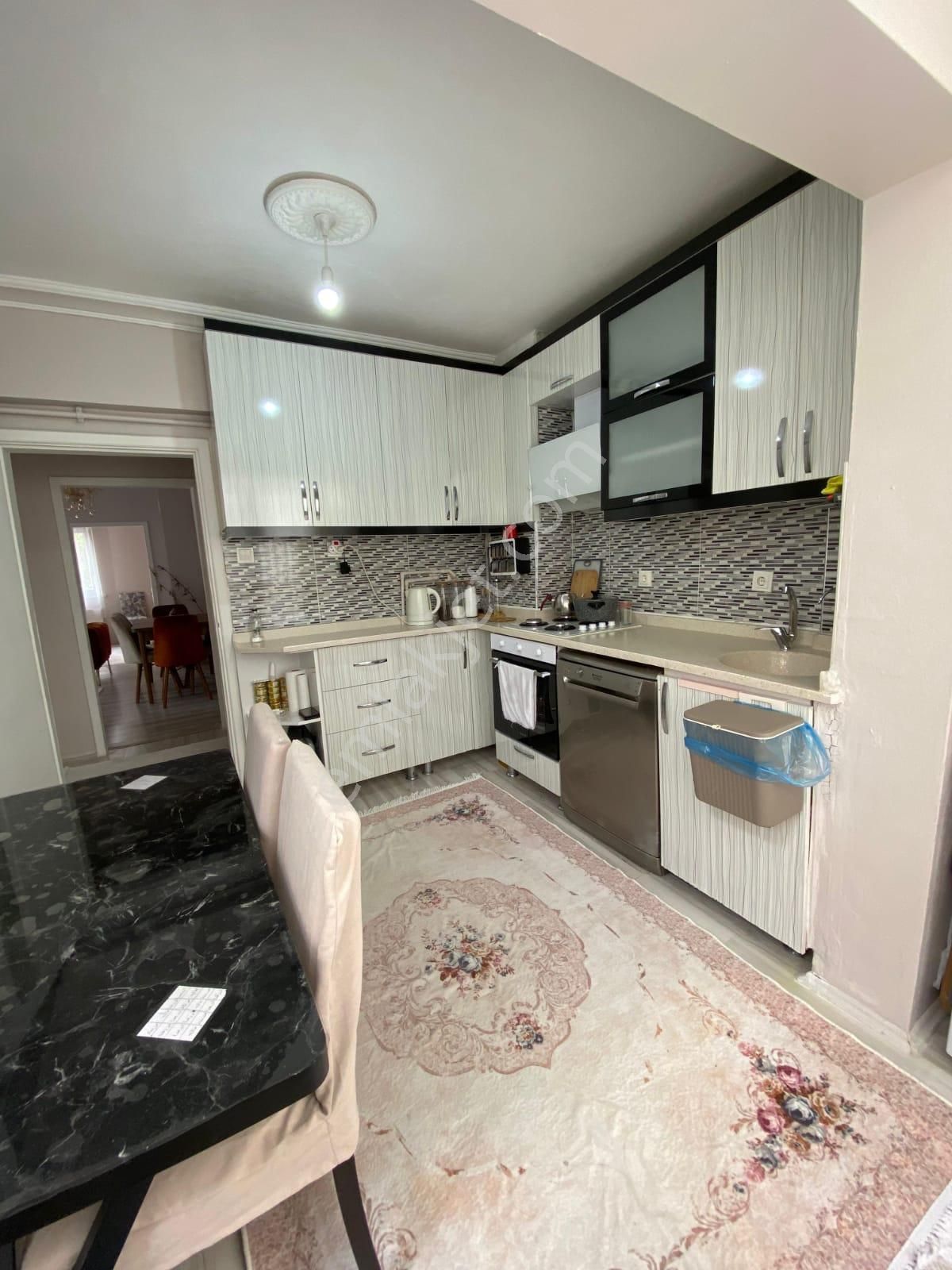 Pınarbaşı Mh 3+1 2. Ara Katta Full+full Yapılı Caddeye Yakın Daire