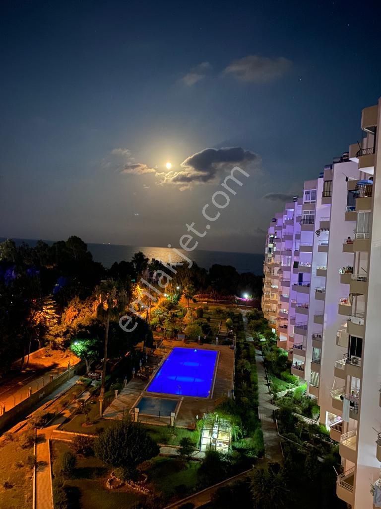 Mezitli’de Full Deniz Manzaralı 2+1 Eşyalı Kiralık Daire