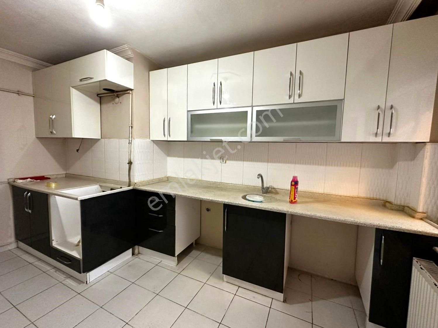 Recep Ümit Emlak'tan Gazi Yakup Satar Caddesi Yakınında Ferah Ara Kat Kiralık 3+1 Daire - Görsel 11