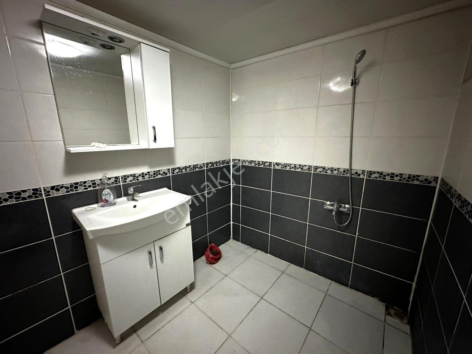 Recep Ümit Emlak'tan Gazi Yakup Satar Caddesi Yakınında Ferah Ara Kat Kiralık 3+1 Daire - Görsel 32