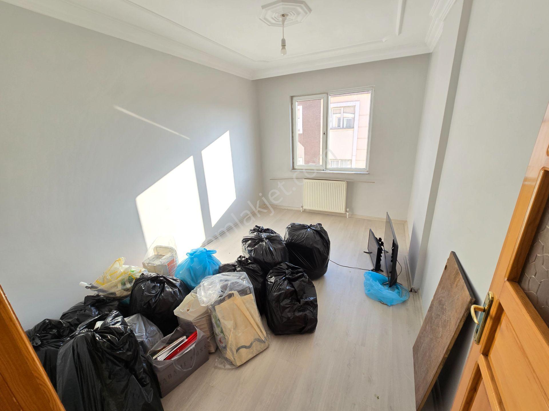Üçgöz Kavşağı Bim Üstü 3+1 Güney Batı Cepheli İçi Full Yapılı Satılık Daire - Görsel 16