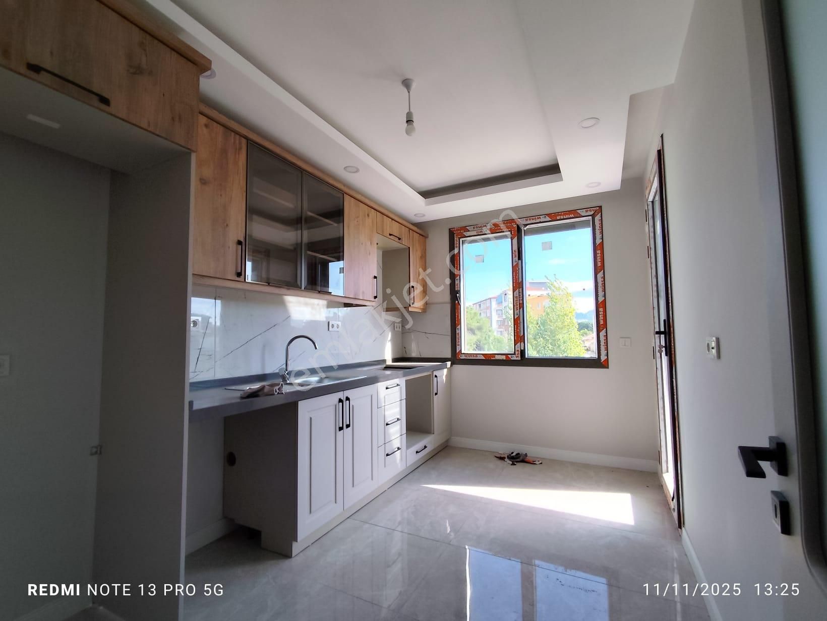 Ayvalık Altınovada 3 Katlı Binanın 1.katı: 2+1 Sıfır Lüks Daire - Görsel 19