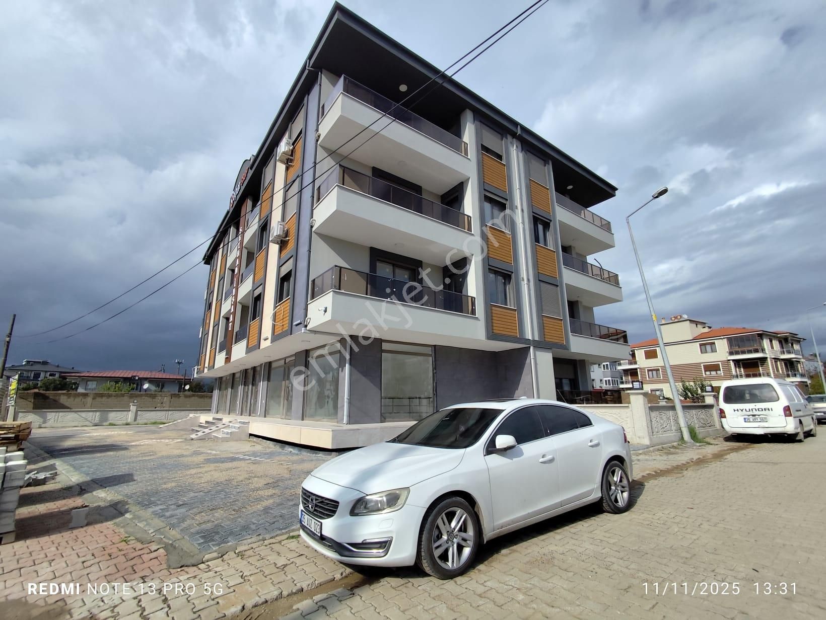 Ayvalık Altınovada 3 Katlı Binanın 1.katı: 2+1 Sıfır Lüks Daire - Görsel 4