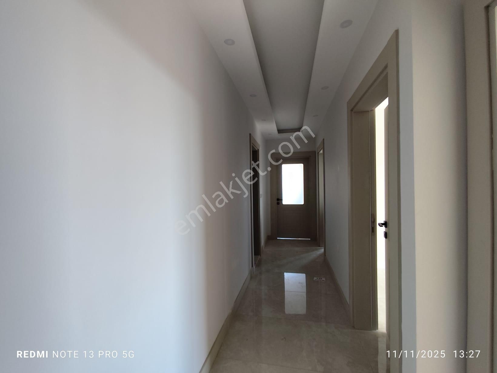 Ayvalık Altınovada 3 Katlı Binanın 1.katı: 2+1 Sıfır Lüks Daire - Görsel 14