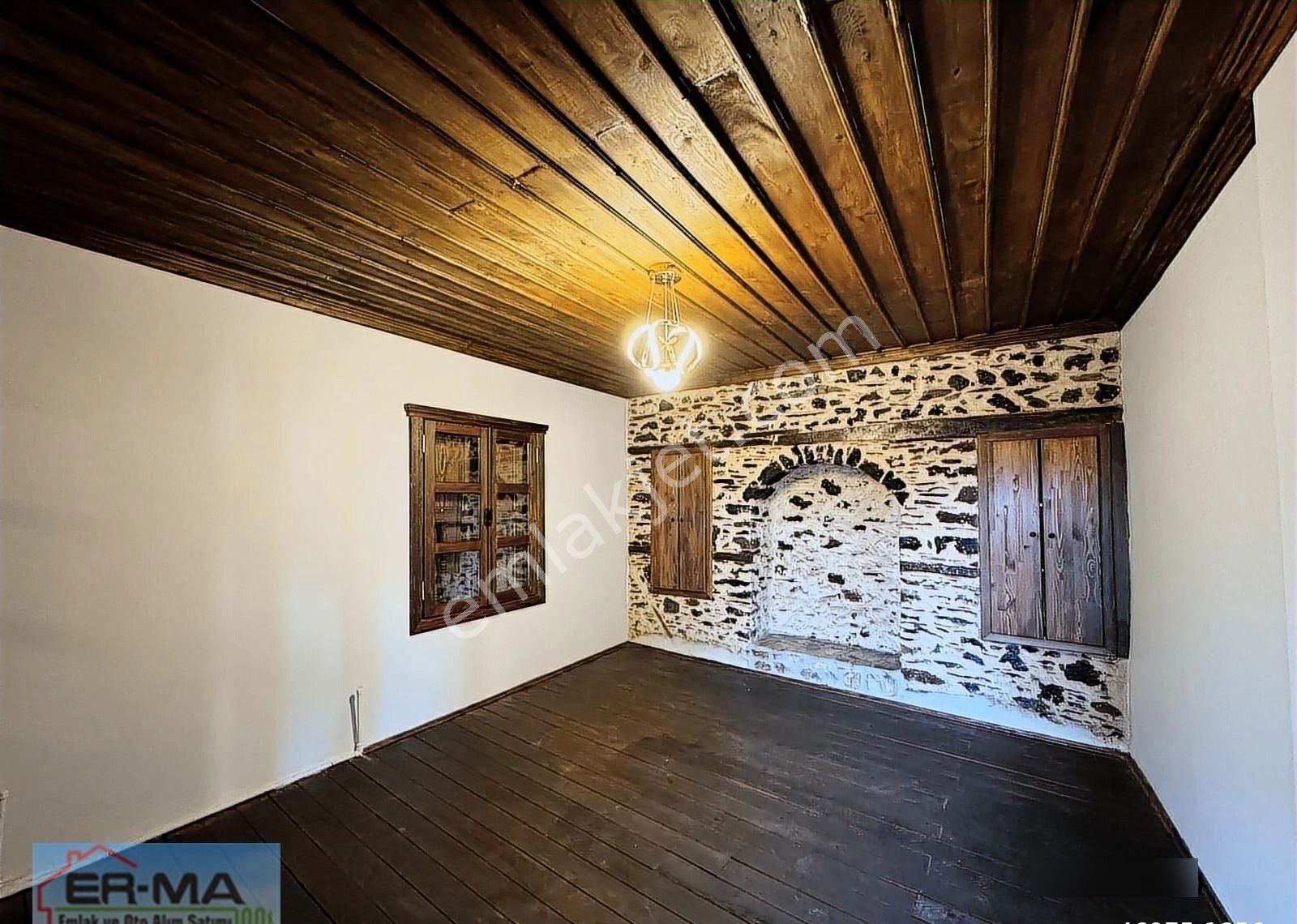 Kula'da Yeni Restore Edilmiş 280 M2 Arsa Üstünde Tarihi Konak - Görsel 7