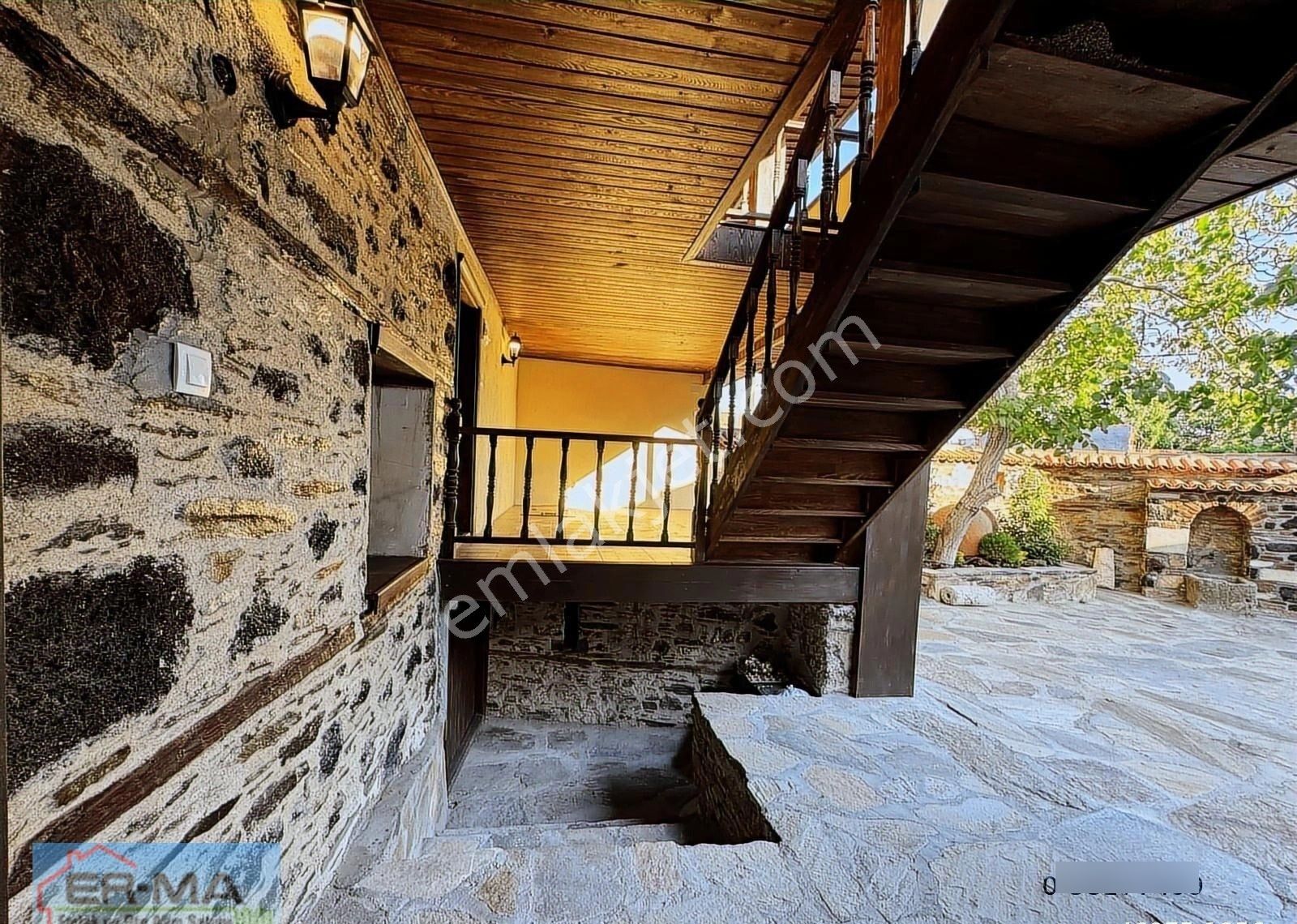 Kula'da Yeni Restore Edilmiş 280 M2 Arsa Üstünde Tarihi Konak - Görsel 17