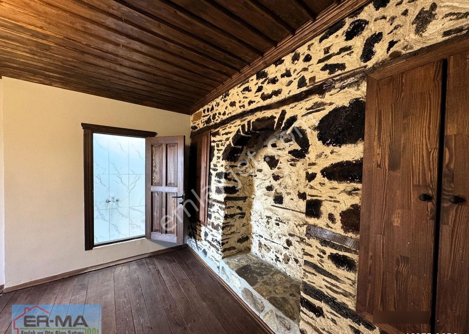 Kula'da Yeni Restore Edilmiş 280 M2 Arsa Üstünde Tarihi Konak - Görsel 24