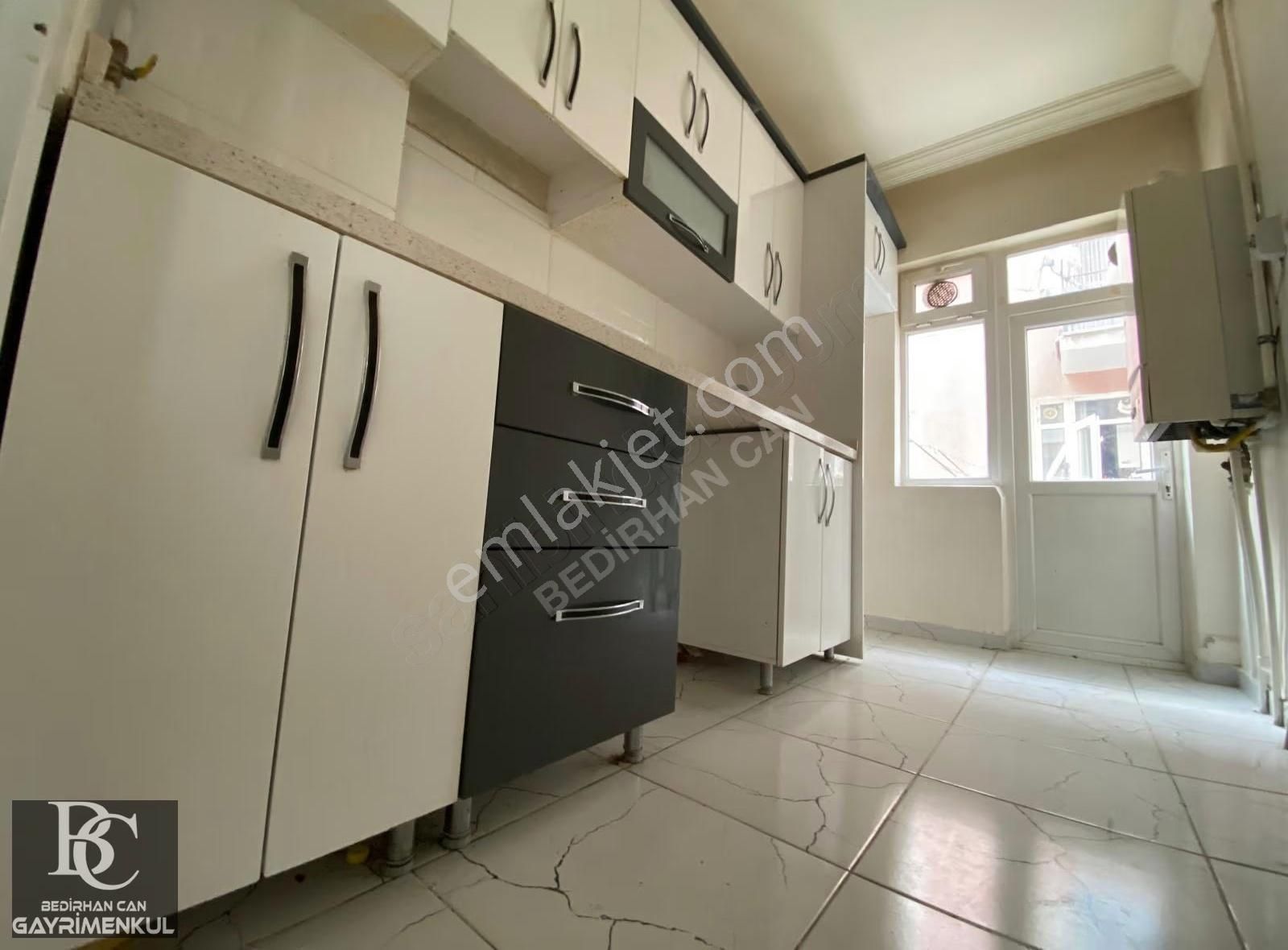 Bedirhan'dan Çekirge Cadde Üzeri Katta Ön Cephe - Görsel 4