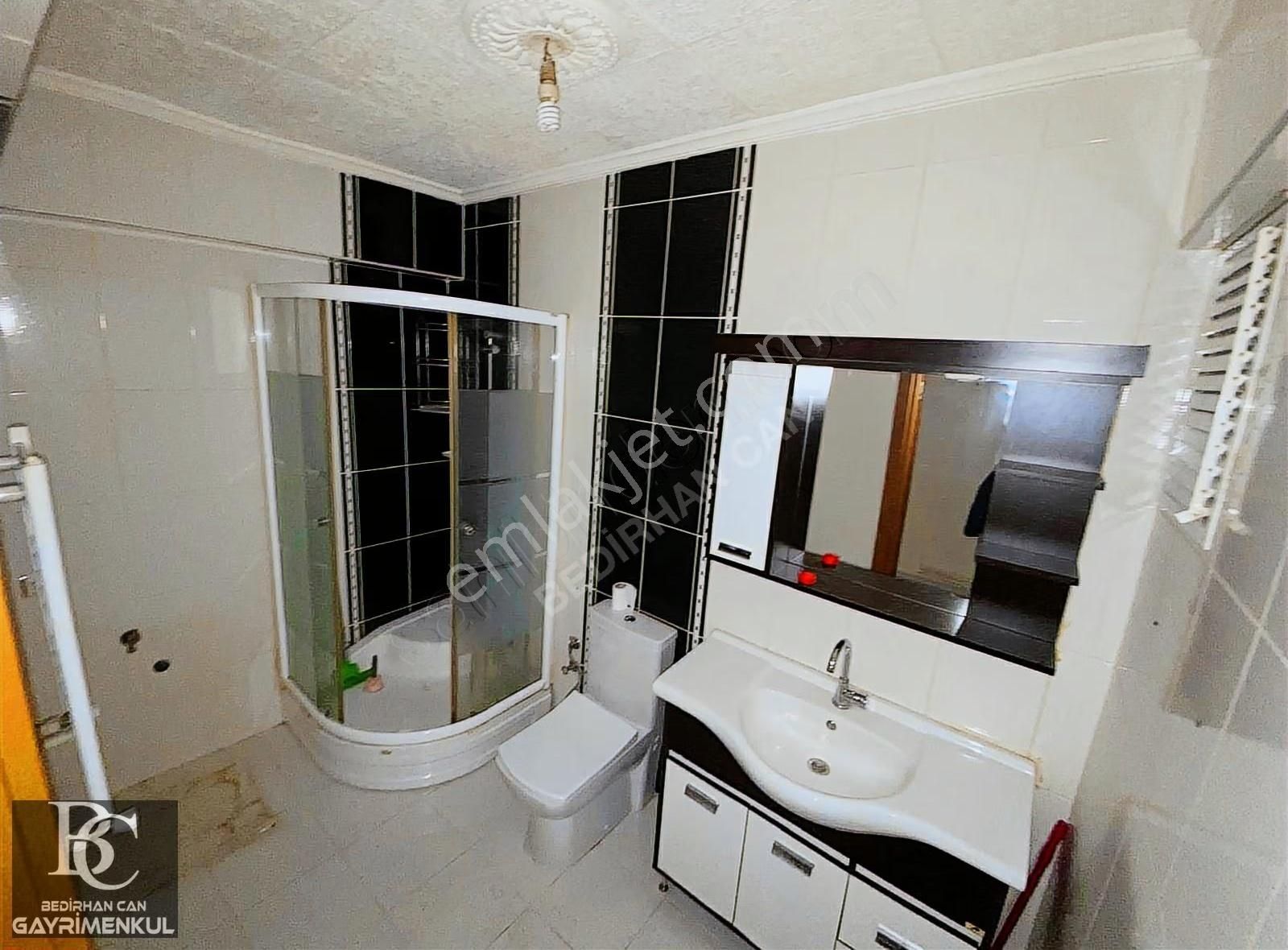 Bedirhan'dan Üst Kat Cadde Yakını Okul Dipinde Merkezi Yerleşim - Görsel 2