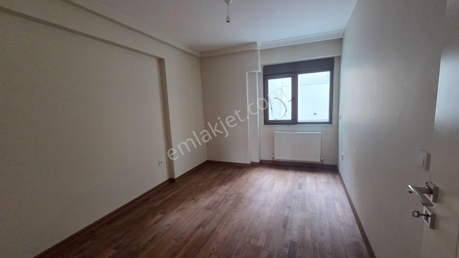 Selimiye & Karlık Bayırı Sokak’ta, Deniz Manzaralı Yüksek Giriş 2+1 - Görsel 14