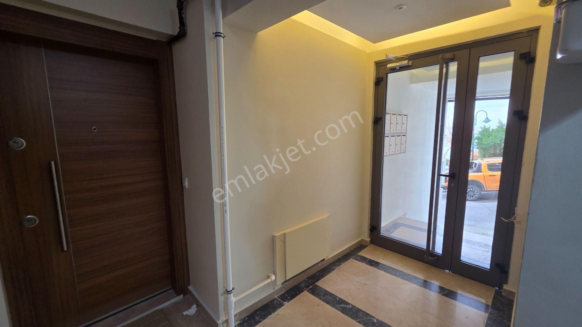 Selimiye & Karlık Bayırı Sokak’ta, Deniz Manzaralı Yüksek Giriş 2+1 - Görsel 18