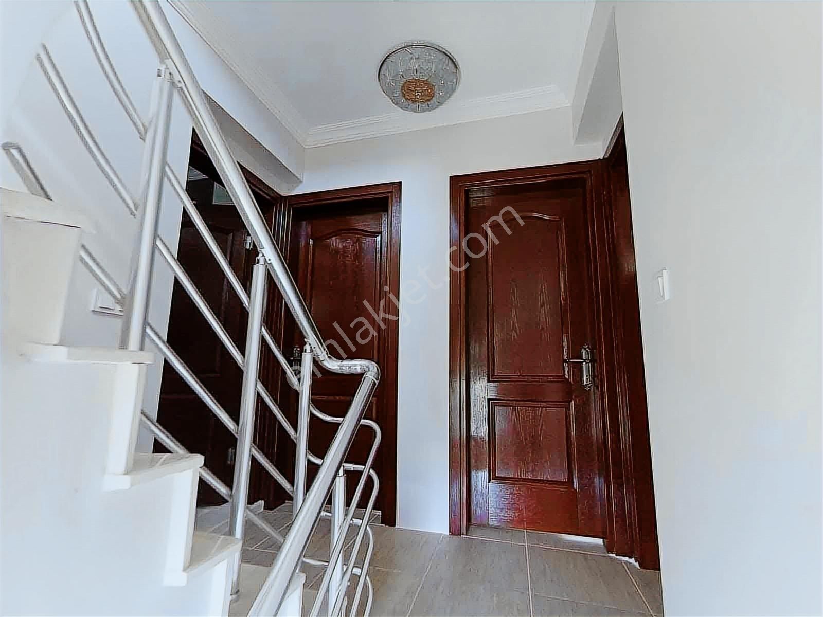 Salihleraltinda Site İçinde Müstakil Masrafsız 4+1 Yazlık - Görsel 15