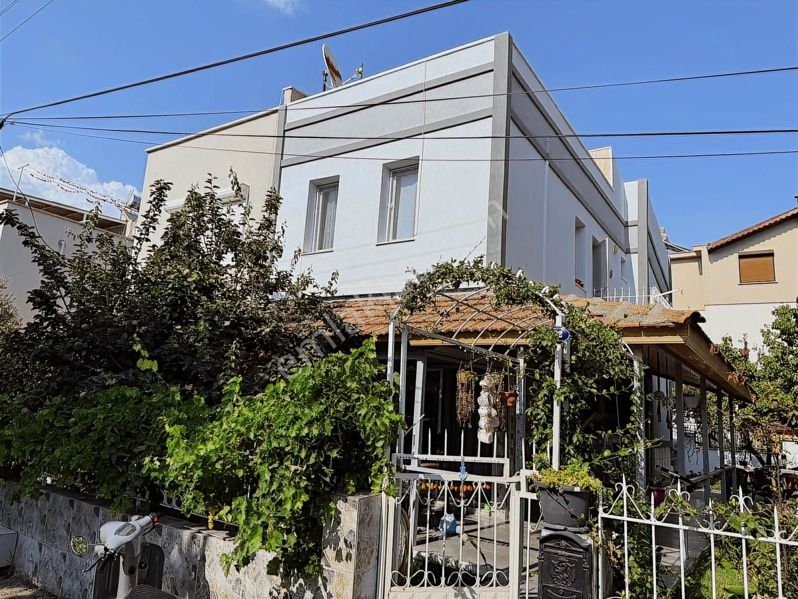 Turpa Arxesten Denize 200 Metre Masrafsız Yazlık