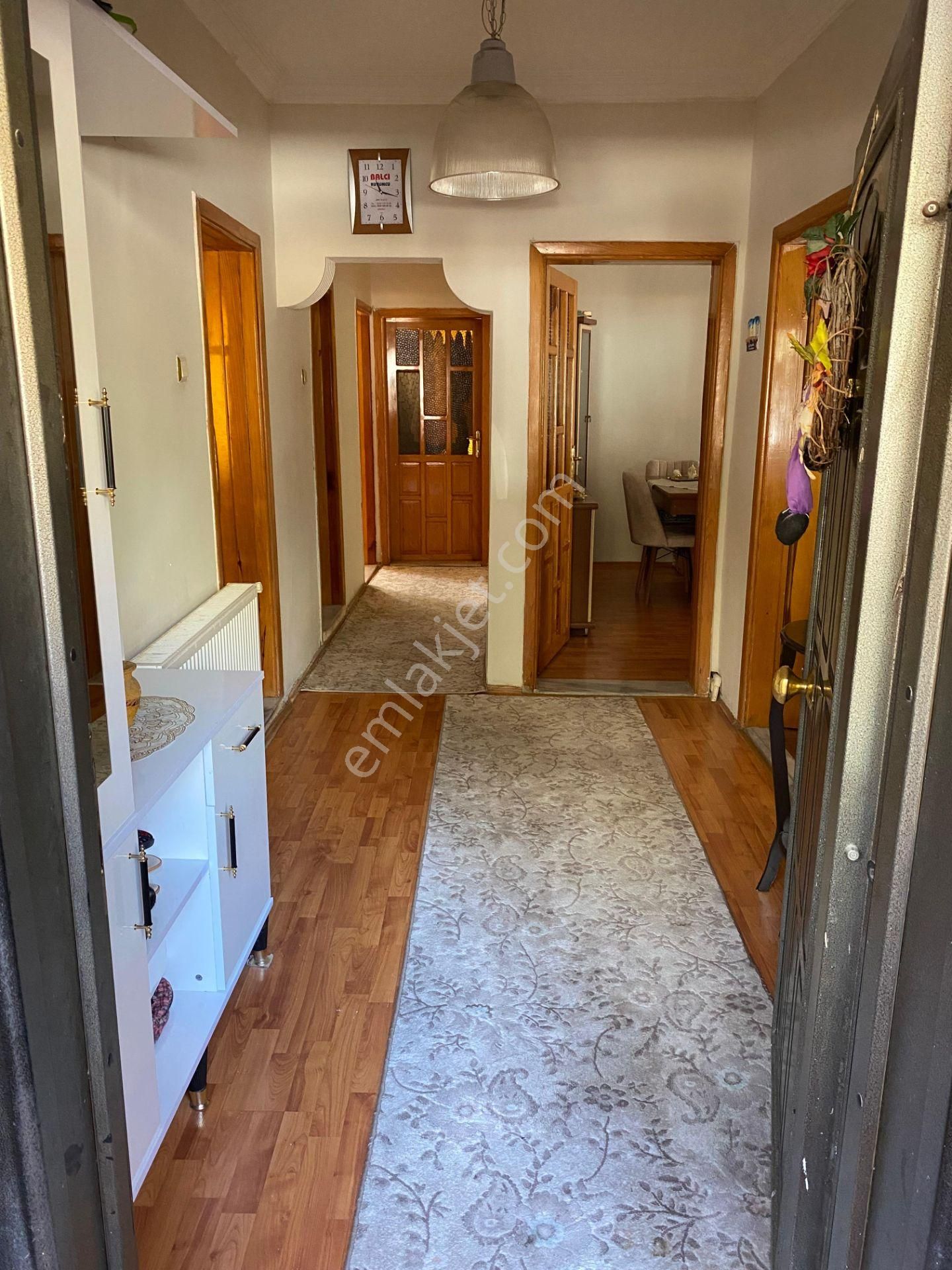 Ereğlinin Merkezinde 2 Katlı Müstakil Ev - Görsel 12