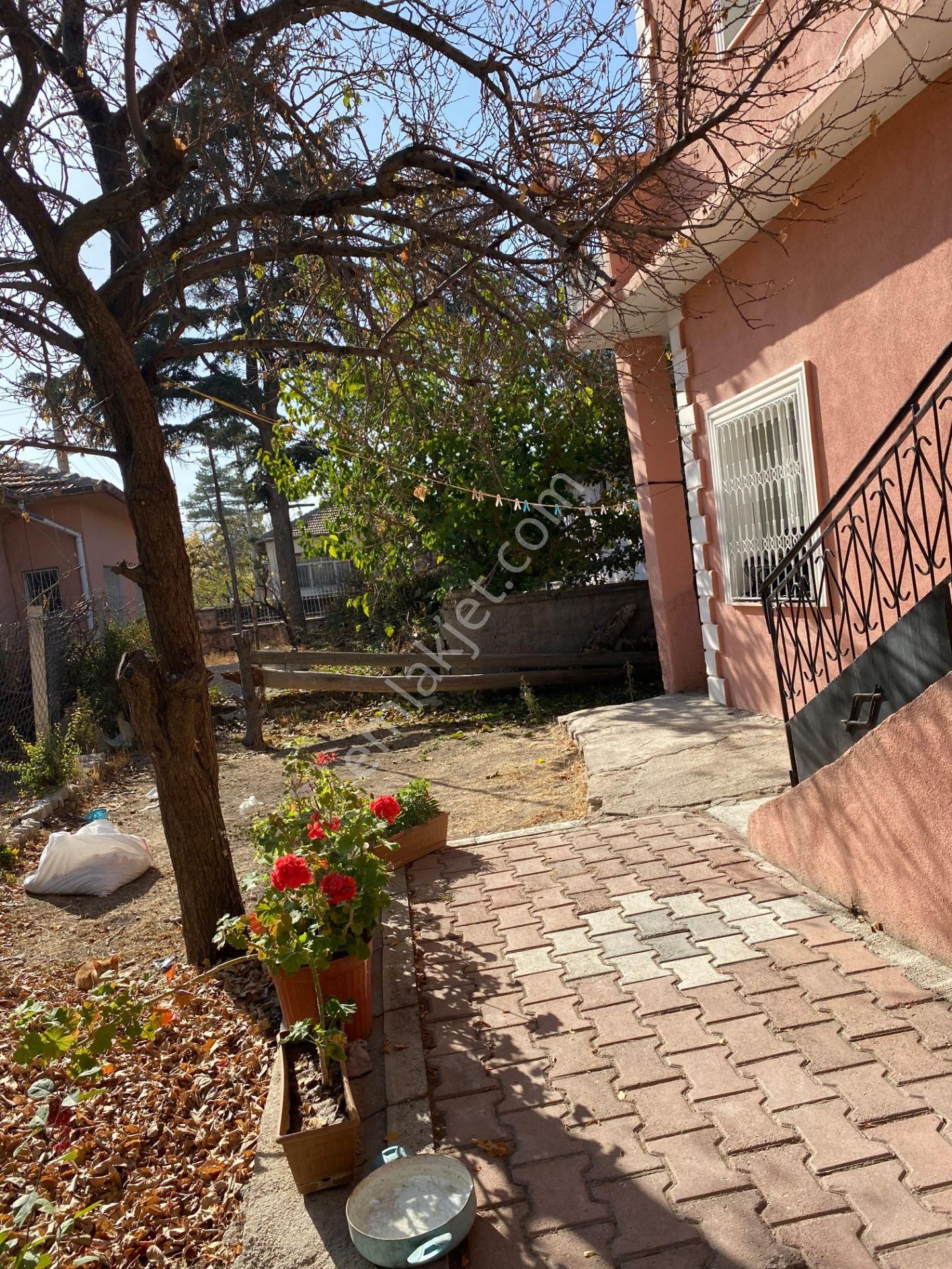 Ereğlinin Merkezinde 2 Katlı Müstakil Ev - Görsel 6