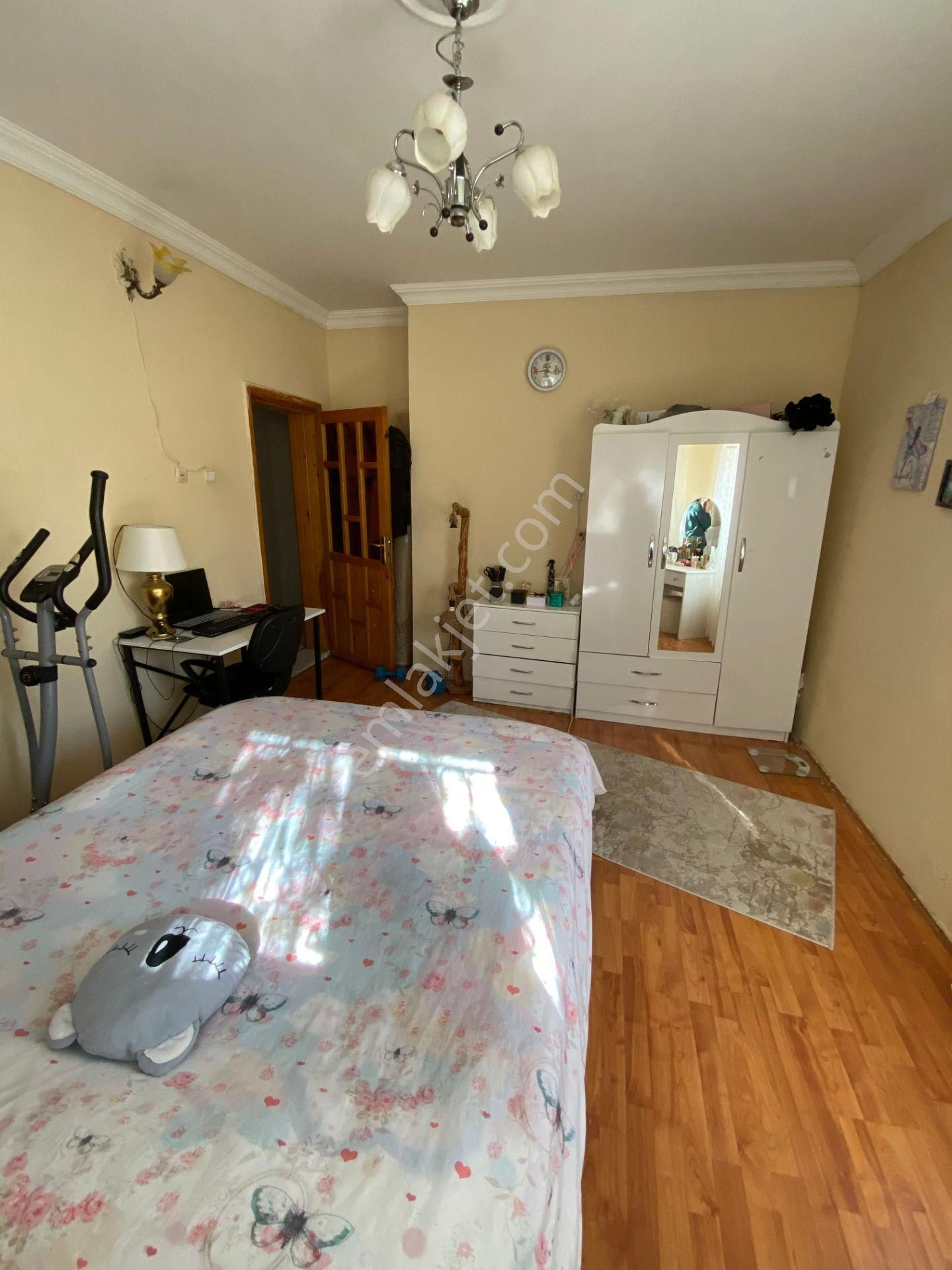 Ereğlinin Merkezinde 2 Katlı Müstakil Ev - Görsel 25