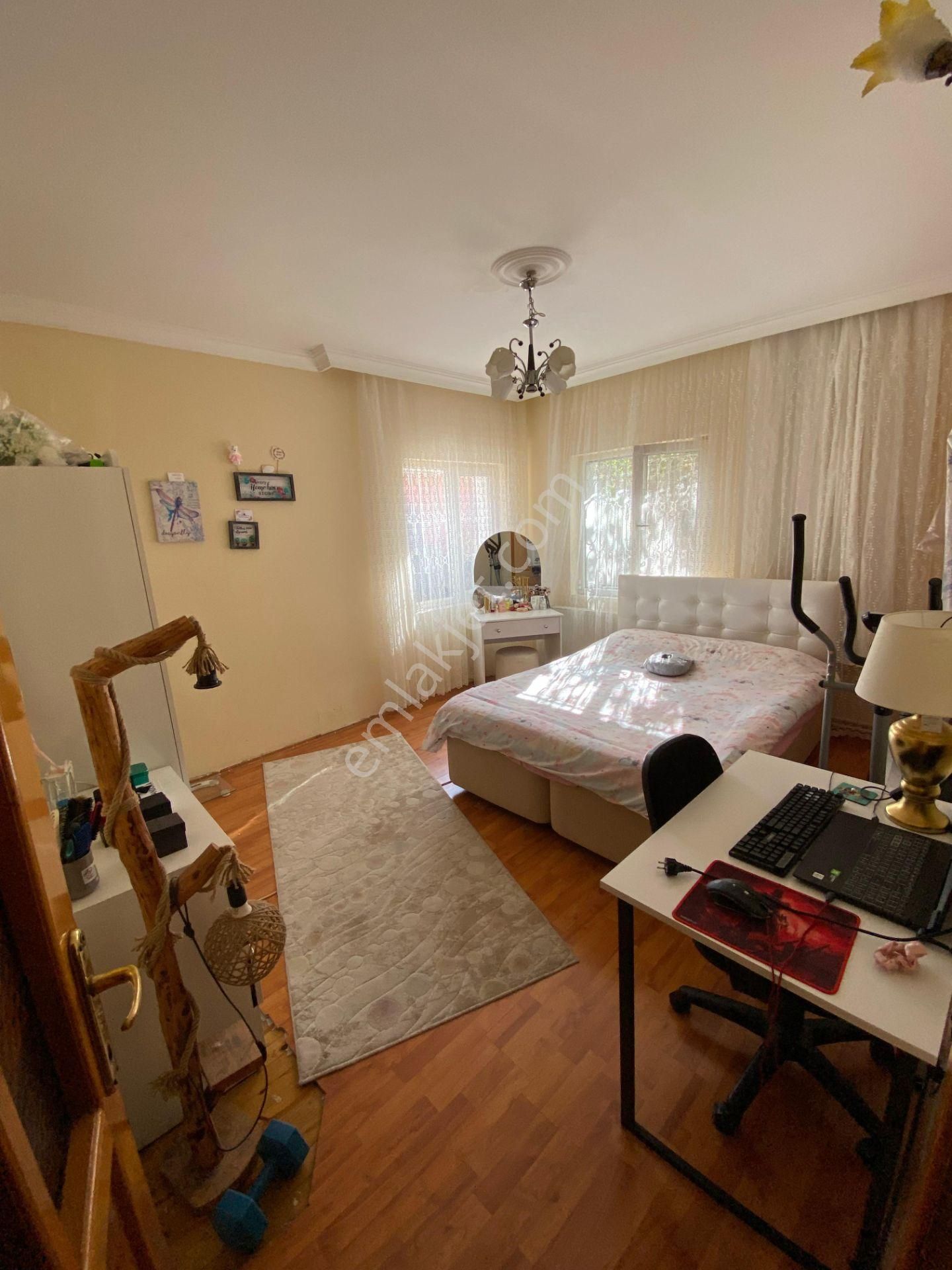 Ereğlinin Merkezinde 2 Katlı Müstakil Ev - Görsel 24