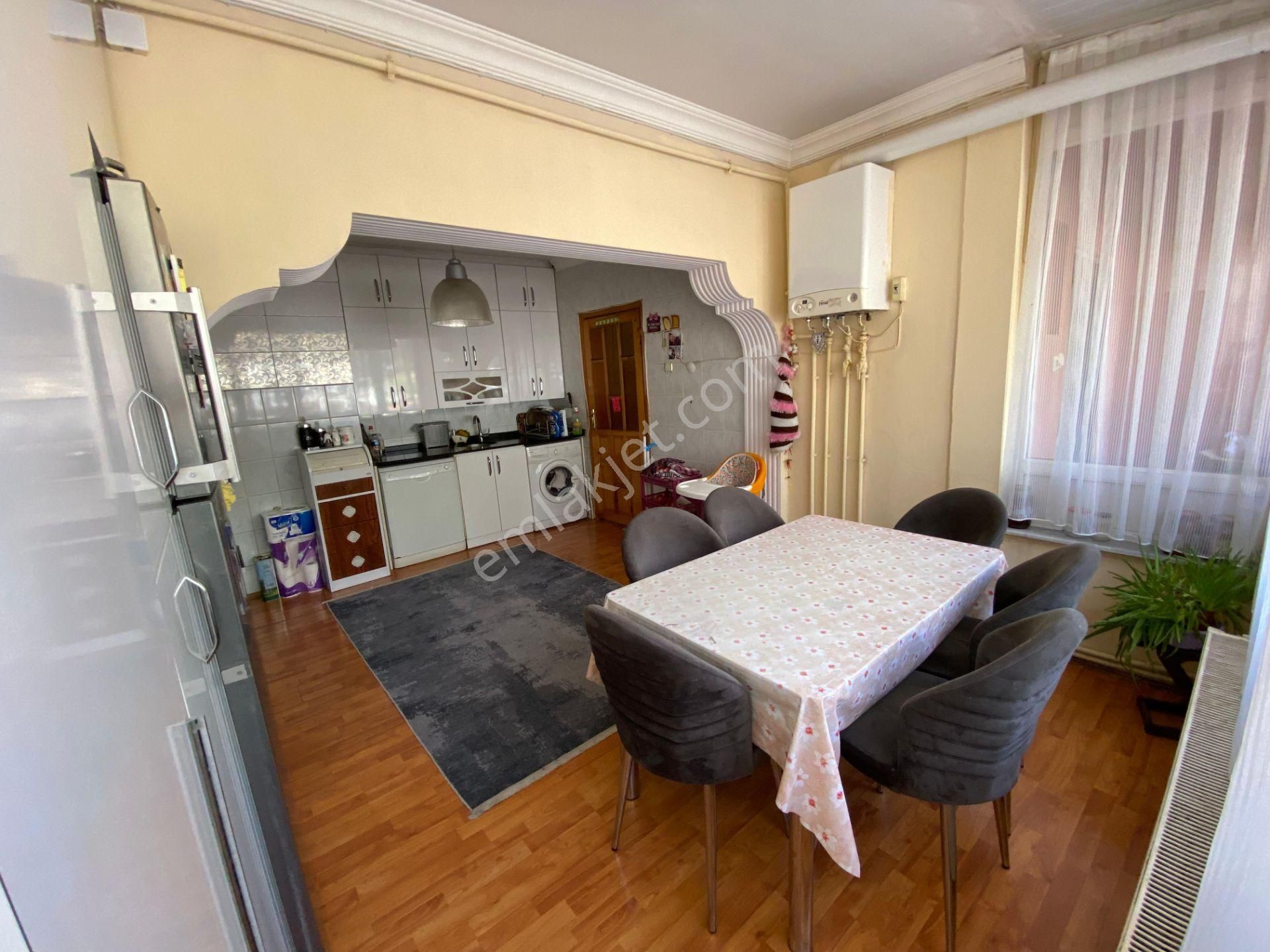 Ereğlinin Merkezinde 2 Katlı Müstakil Ev - Görsel 17