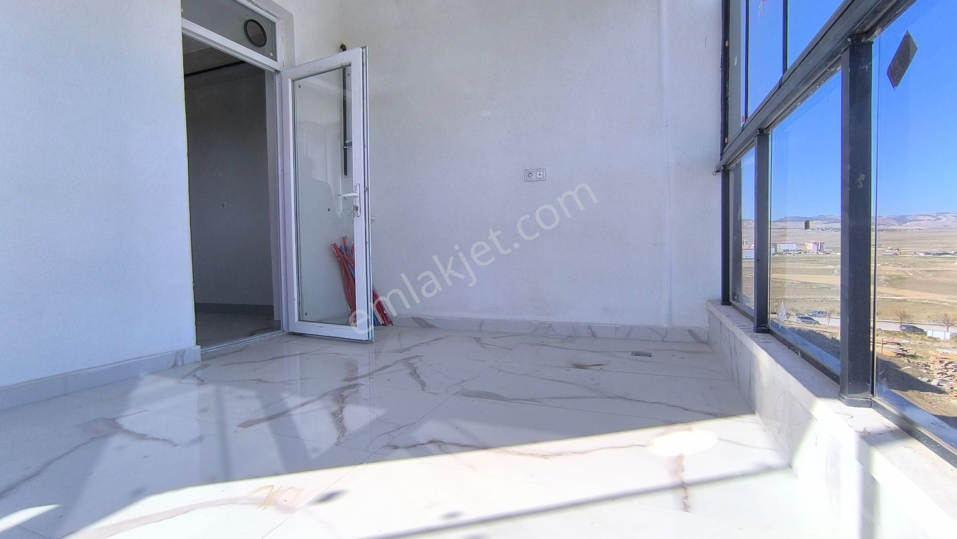 Senaemlaktan Yenkent Katlarda Fullyapılı Sıfır 3+1 Cam Balkonul Satılık Direler - Görsel 8