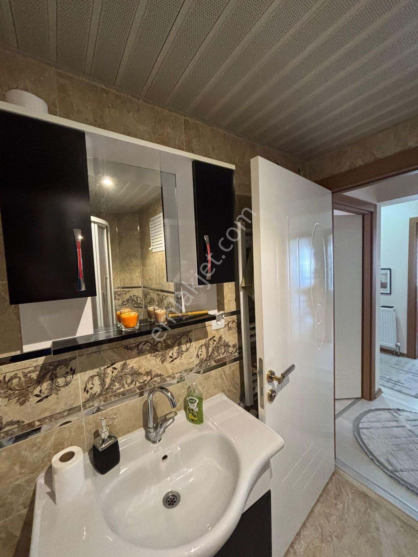 Tandoğan'da Buhara Caddesine Yakın Konumda 3+1 Bağımsız Ara Katta Full+full Yapılı Daireeeeeeeeeeeee - Görsel 9