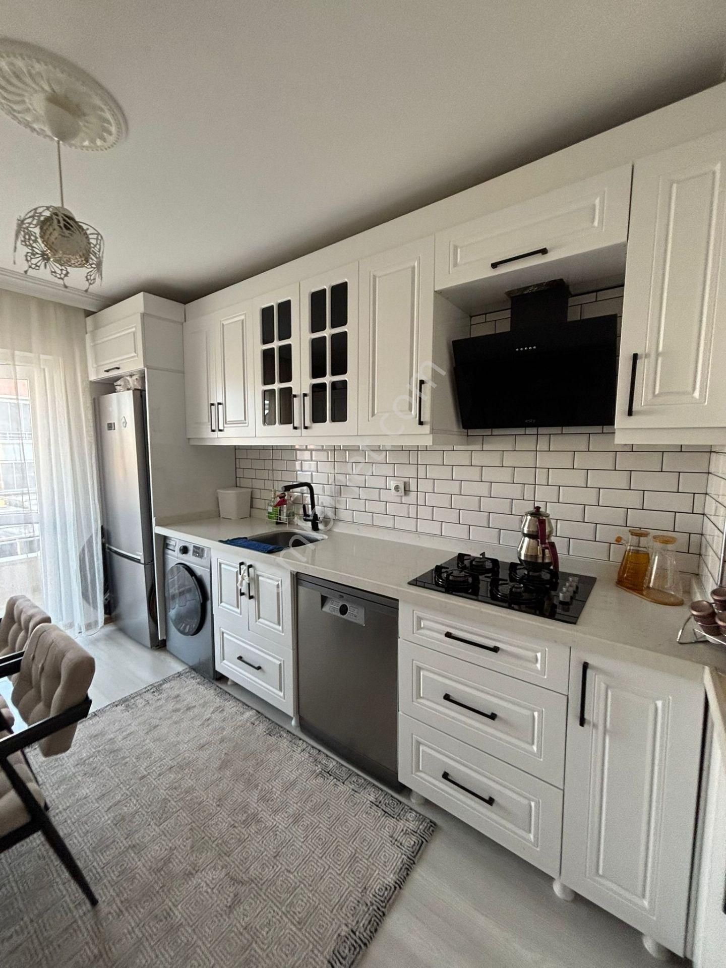 Tandoğan'da Buhara Caddesine Yakın Konumda 3+1 Bağımsız Ara Katta Full+full Yapılı Daireeeeeeeeeeeee