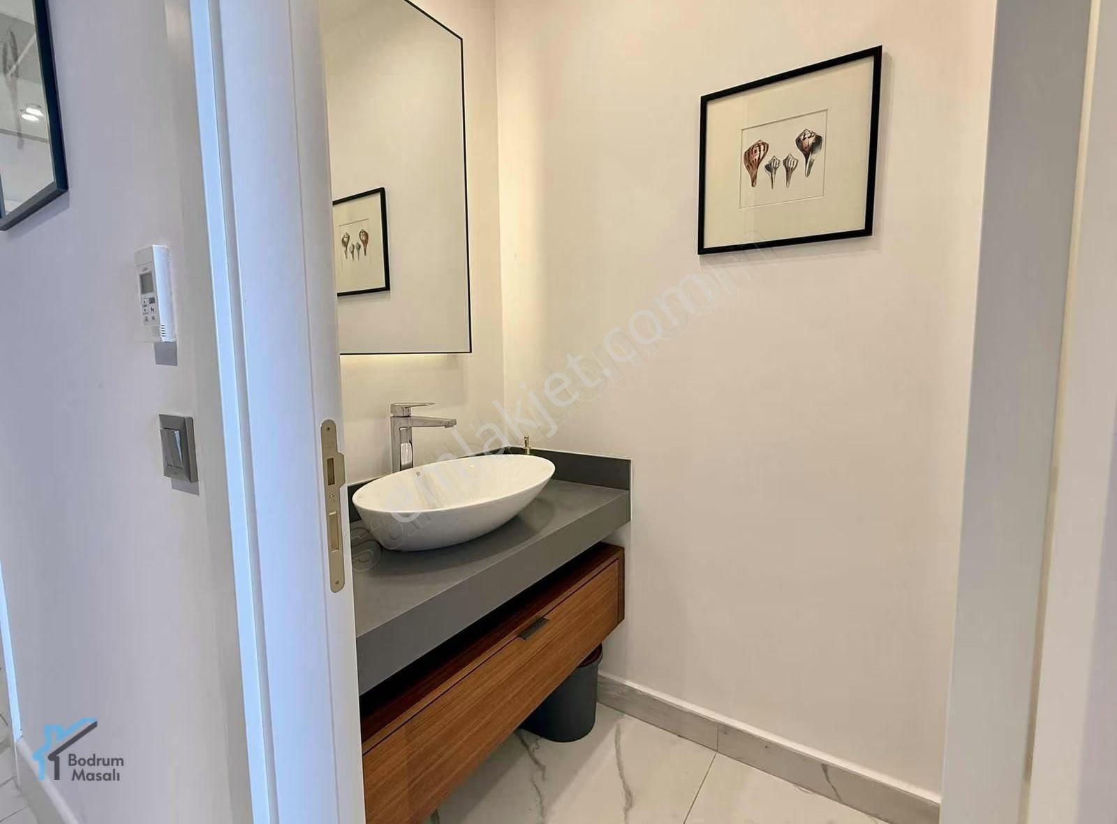 Tilkicik'te Varyap'ta Açık Deniz Manzaralı 1+1 Residence Dairesi - Görsel 17