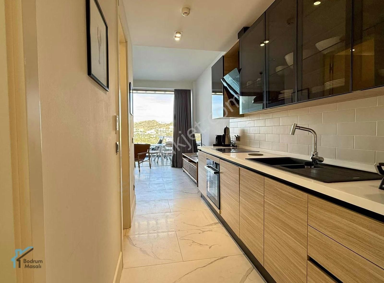 Tilkicik'te Varyap'ta Açık Deniz Manzaralı 1+1 Residence Dairesi - Görsel 12