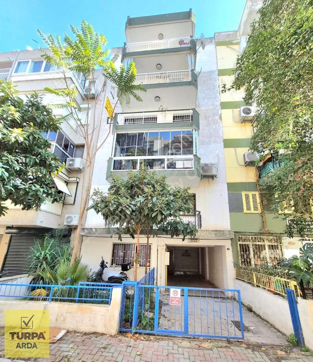 K.yaka Çarşı Yakını Asansörlü Otoparklı D.gazlı 3+1 150 M2 - Görsel 14