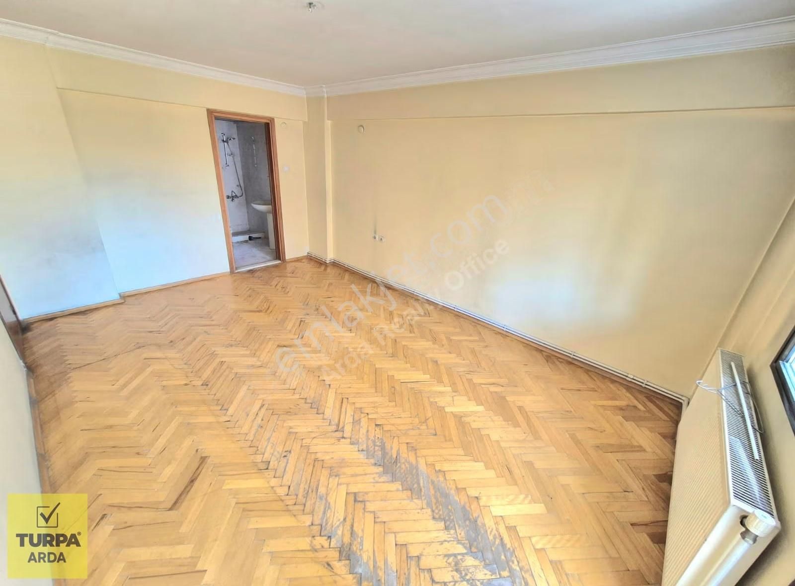 K.yaka Çarşı Yakını Asansörlü Otoparklı D.gazlı 3+1 150 M2 - Görsel 13