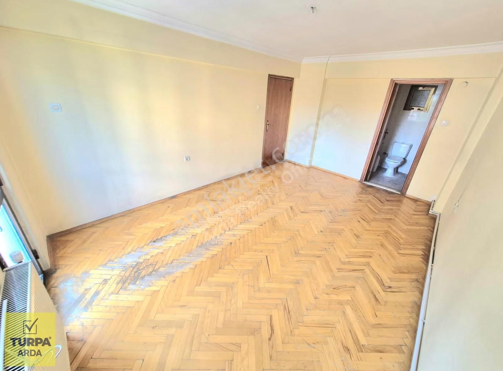 K.yaka Çarşı Yakını Asansörlü Otoparklı D.gazlı 3+1 150 M2 - Görsel 4