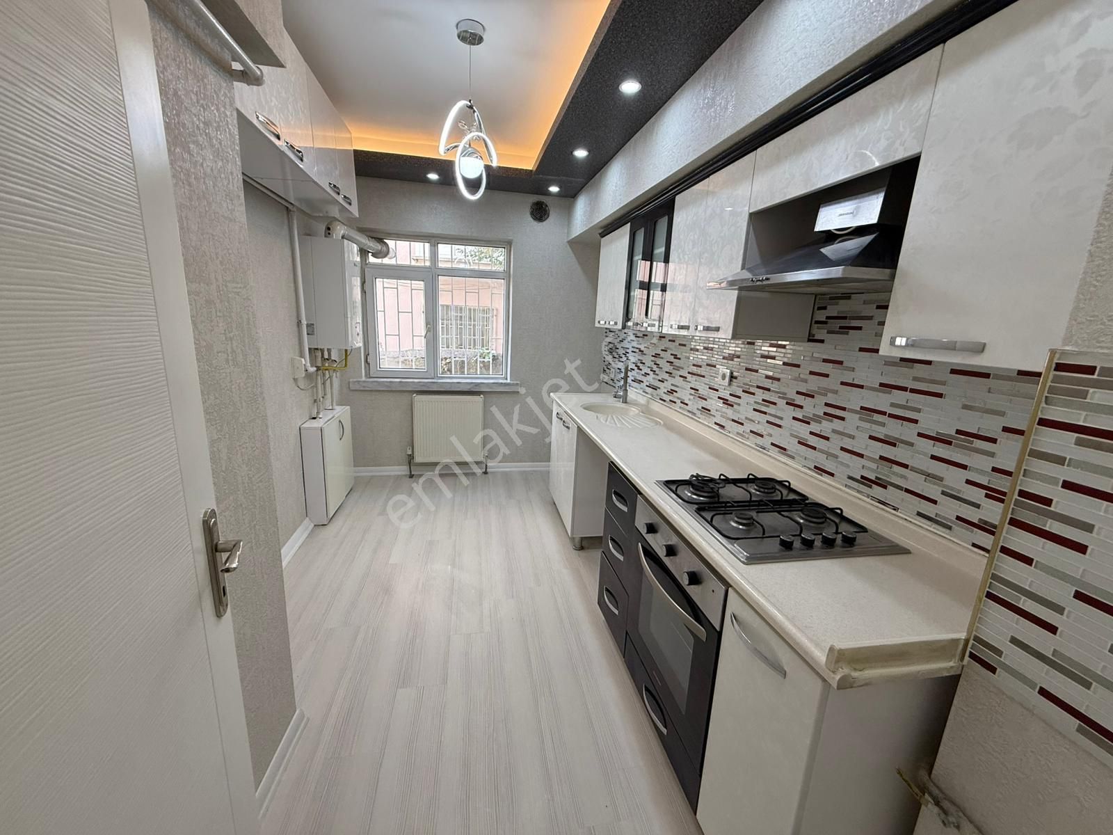 Bilgen Vatan'dan Tepebaşı'nda Cadde Yakını Megalüks Yapılı Giriş Kat Ön Cephe Satılık 3+1 Daire - Görsel 3