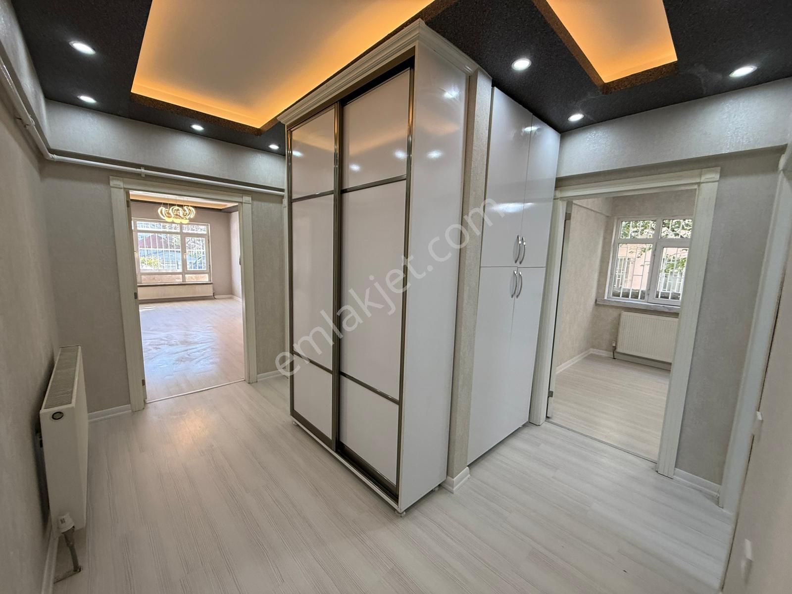 Bilgen Vatan'dan Tepebaşı'nda Cadde Yakını Megalüks Yapılı Giriş Kat Ön Cephe Satılık 3+1 Daire - Görsel 6