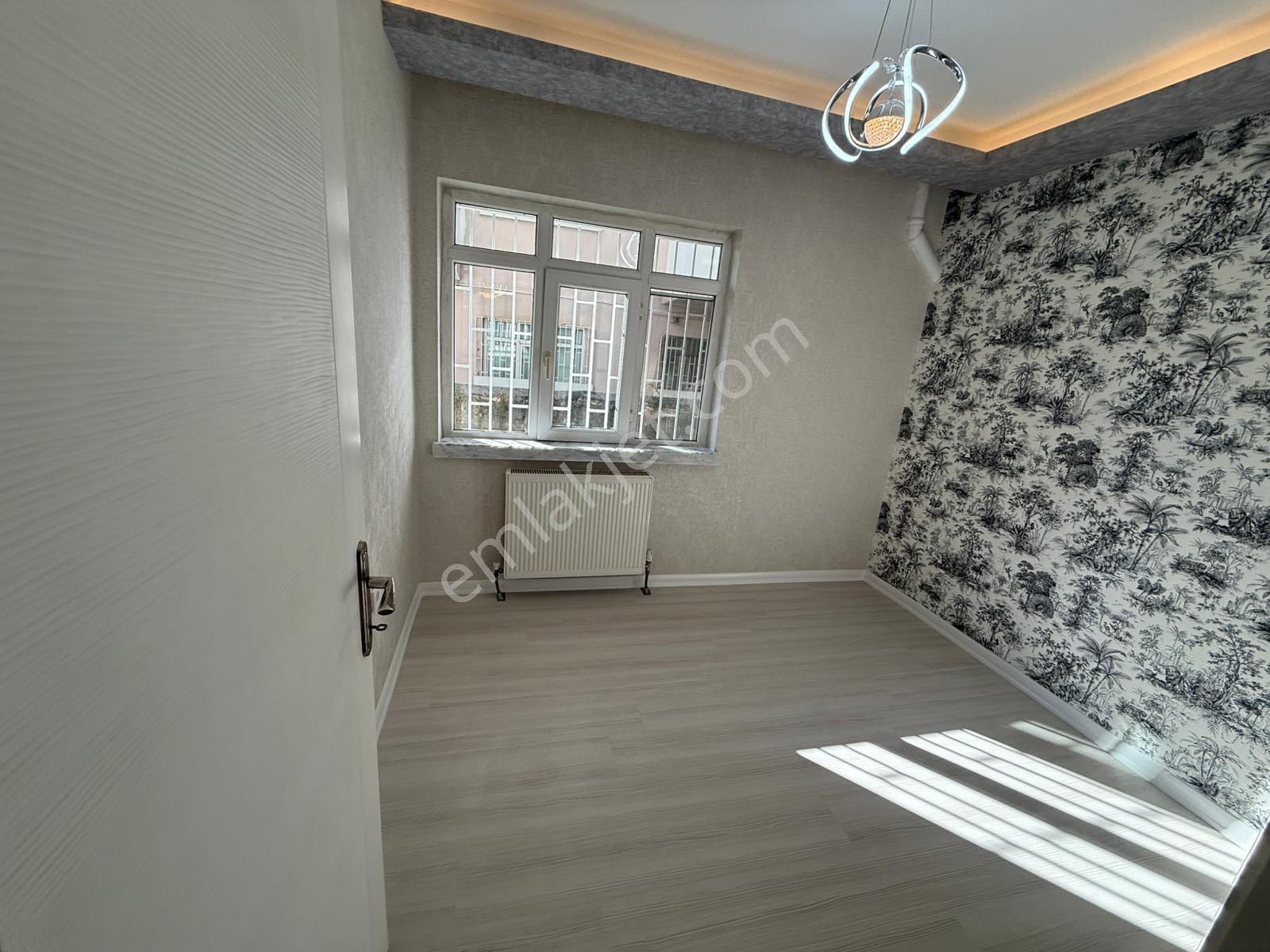 Bilgen Vatan'dan Tepebaşı'nda Cadde Yakını Megalüks Yapılı Giriş Kat Ön Cephe Satılık 3+1 Daire - Görsel 10