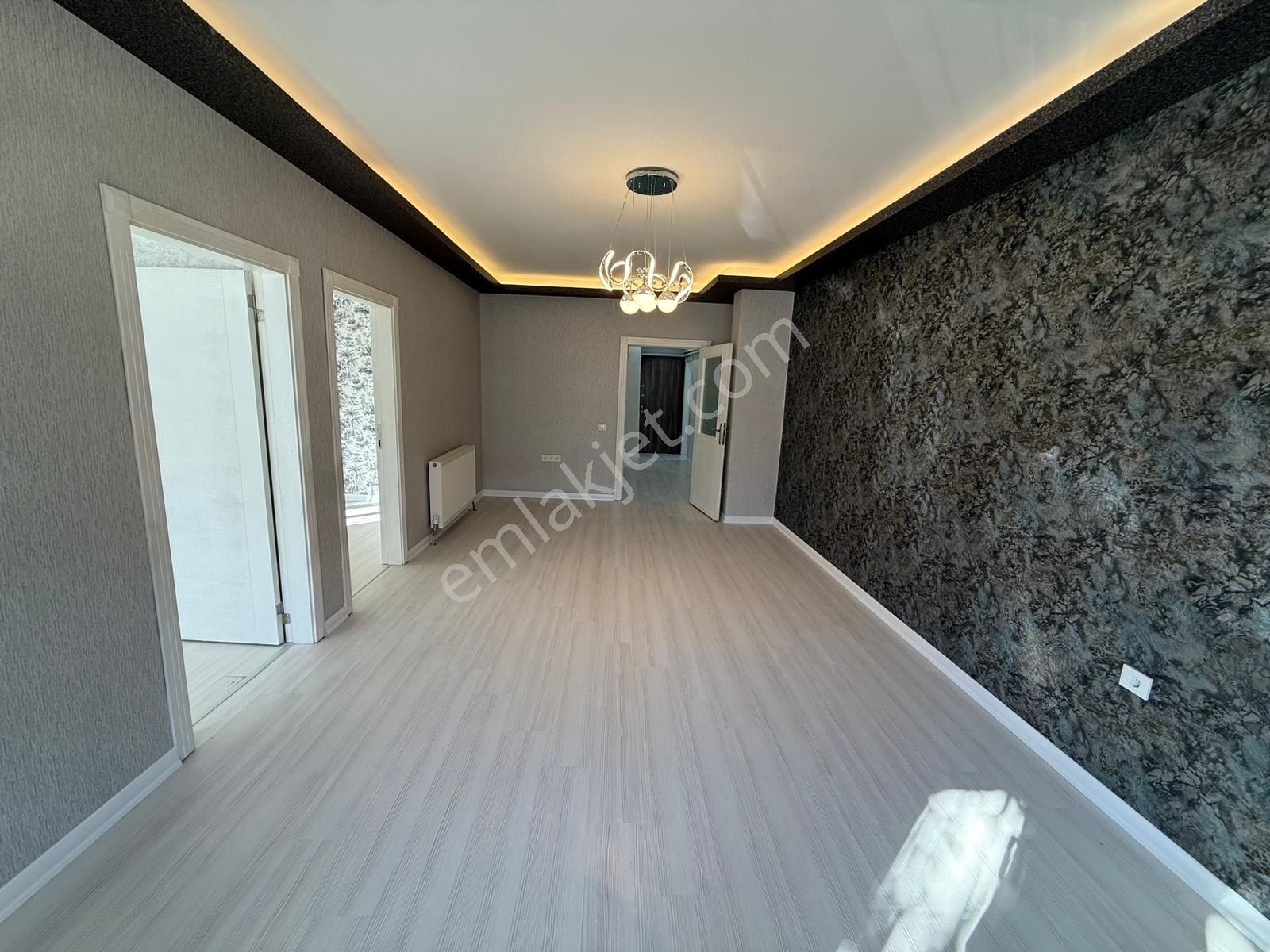 Bilgen Vatan'dan Tepebaşı'nda Cadde Yakını Megalüks Yapılı Giriş Kat Ön Cephe Satılık 3+1 Daire - Görsel 9