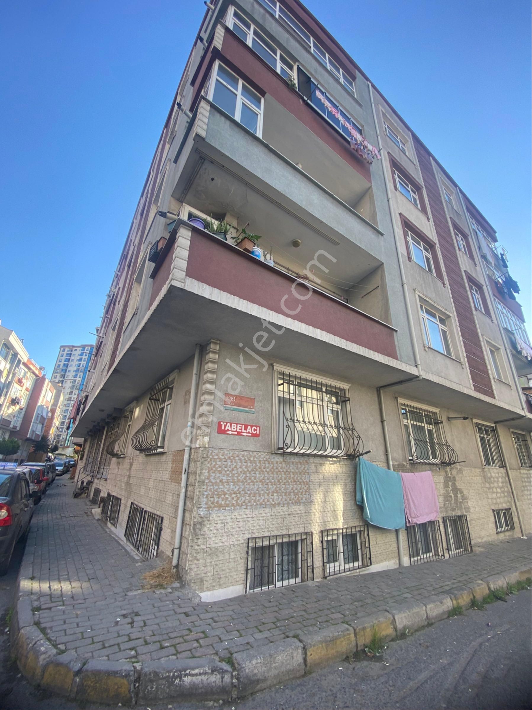 Sevgi Emlak’tan Satılık Yarı Bodrum 2+1 85 M Kullanışlı - Görsel 33