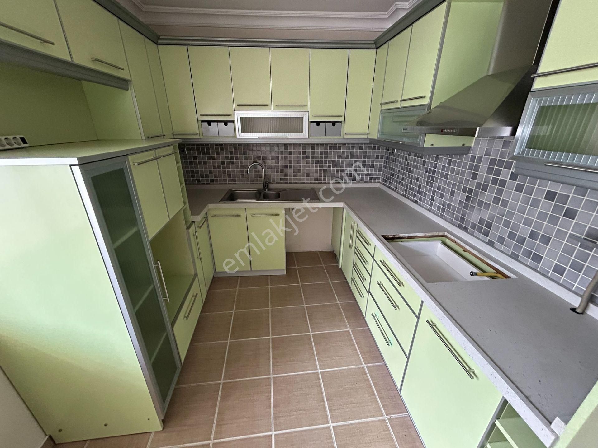 Cihan Emlak - Kiralık Paşabayırda Geniş Metrajlı 3+1 Daire - Görsel 22