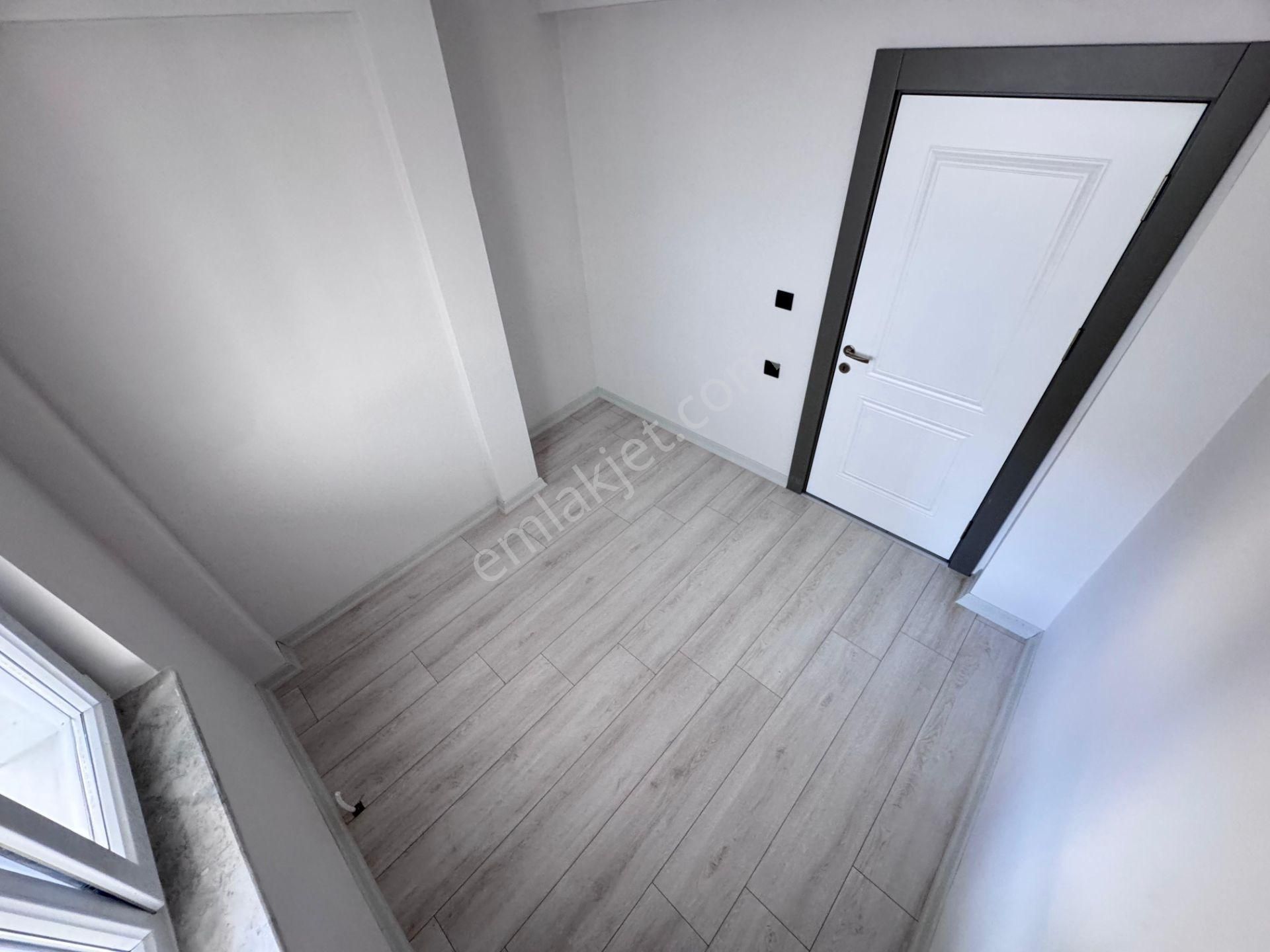 Yenikent Mustafa Kemal'de 4+1 Merkezde Ön Cephe Satılık Daire - Görsel 18